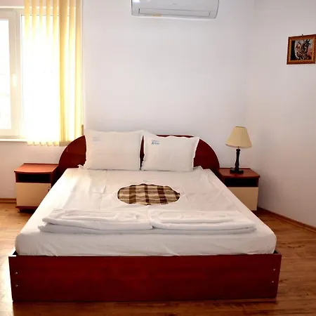 Family Daisy Hotel