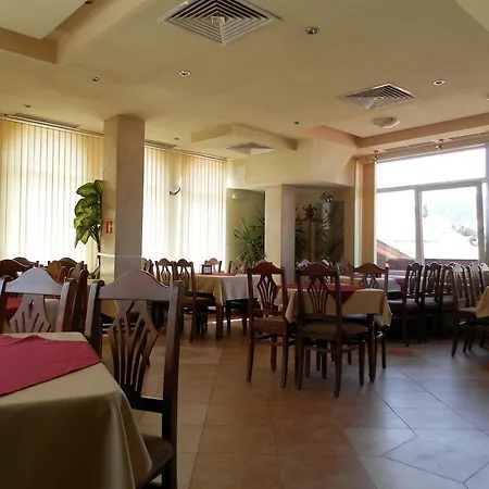 Family Daisy 2* Borino